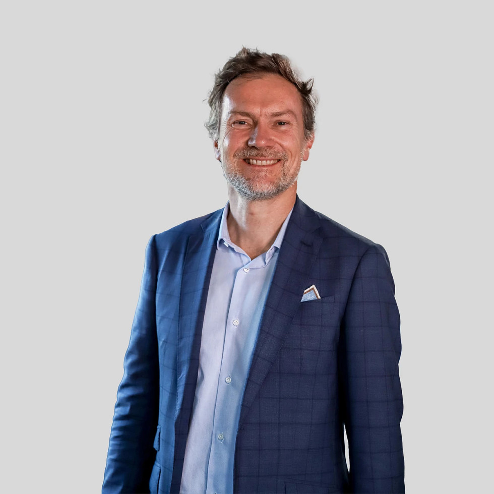 Marc Vollet 1200x1200.jpg
